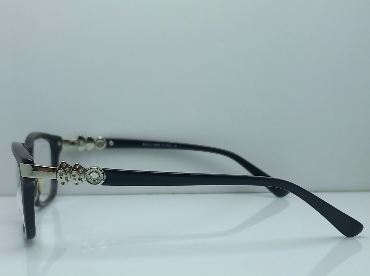 Gucci – Female Glasses – F-317